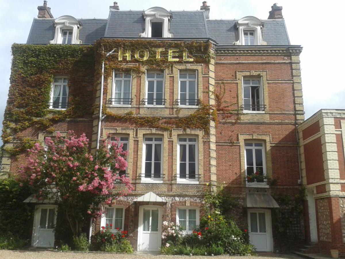 Hotel Au Chateau Blanc Saint-Aubin-les-Elbeuf Bagian luar foto