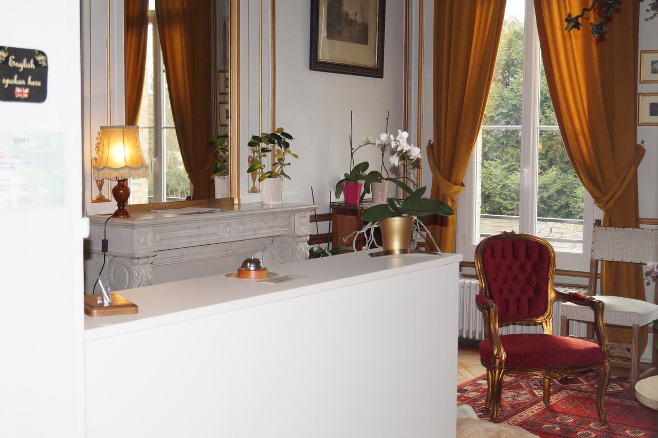Hotel Au Chateau Blanc Saint-Aubin-les-Elbeuf Bagian luar foto