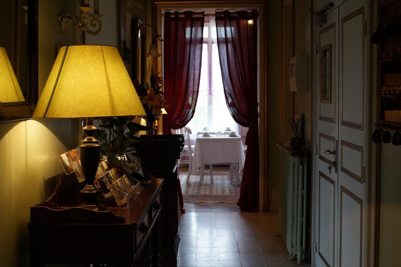 Hotel Au Chateau Blanc Saint-Aubin-les-Elbeuf Bagian luar foto