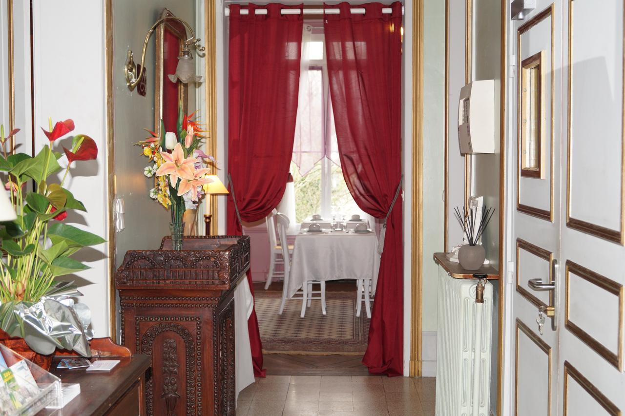 Hotel Au Chateau Blanc Saint-Aubin-les-Elbeuf Bagian luar foto